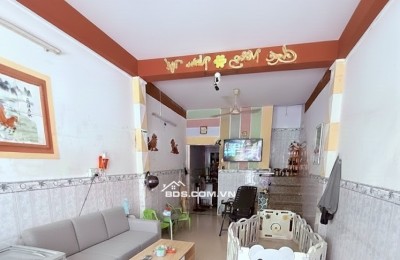 Q.8 / 40m² x 2 TẦNG / 7.x TỶ / MTKD BÔNG SAO / đang cho thuê 14tr/tháng